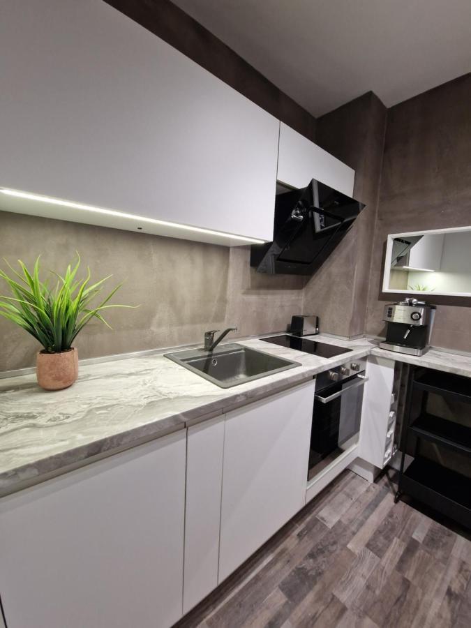 Marsselis Luxe Port Apartment Varna Exterior photo